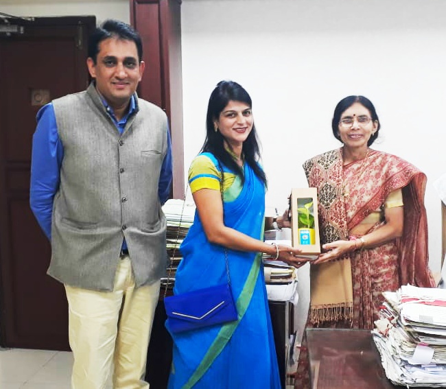 Meeting with Vice Chancellor of DAVV – Daly College of Business Management
